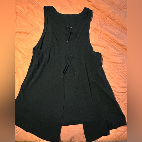 Victoria Sport Tank - Picture 5 of 6